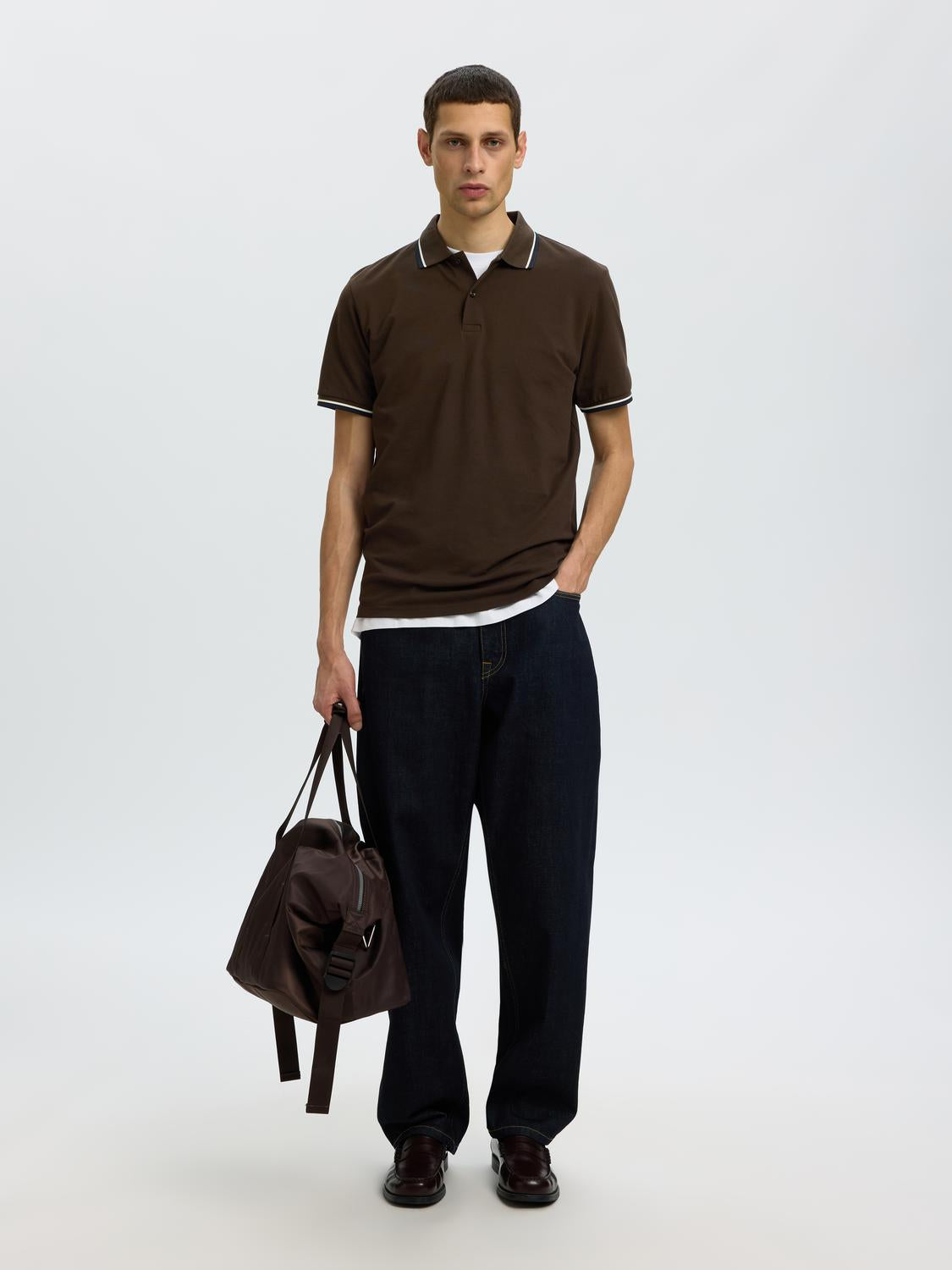 model_shot-creative